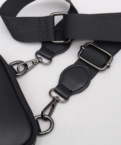 KANGOL（カンゴール）の「レザー調 マルチ スマホショルダーバッグ（ショルダーバッグ・メンズ・ブラック・FREE）」の15枚目の写真