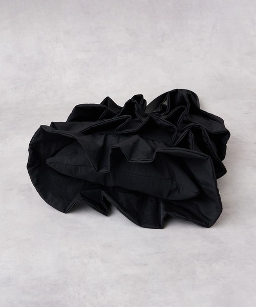 LANVIN en Bleu（ランバンオンブルー）の「フリルティアードトートバッグ（トートバッグ・レディース・ブラック/グレー・FREE）」の5枚目の写真