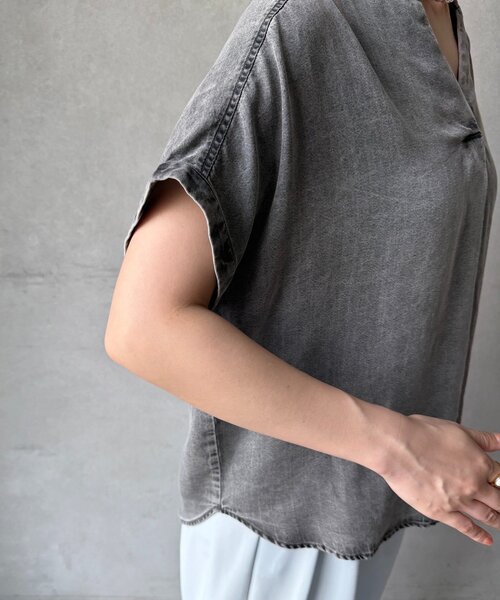 DouDou(ドゥドゥ)の「【WEB限定】バックボタンリヨセルデニム半袖シャツ(シャツ/ブラウス・レディース・インディゴブルー/ブラック・FREE)」の18枚目の写真