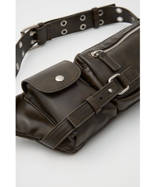 LAGUA GEM（ラグアジェム）の「RING WAIST POUCH ベルト（ボディバッグ/ウエストポーチ・レディース・ブラック/ブラウン・FREE）」の8枚目の写真