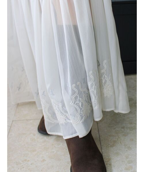 Ungrid（アングリッド）の「エンブロイダリーシアーデザインスカート（スカート・レディース・その他1/グリーン/オフホワイト・FREE）」の5枚目の写真