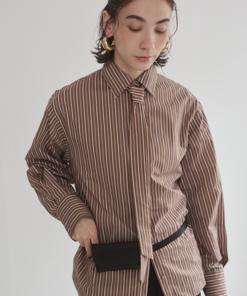 ANGIE(アンジー)の「【2WAY】タイ付き オーバーサイズ シャツ / オフィスカジュアル / 通勤 / 春服(シャツ/ブラウス・レディース・サックスブルー/ブラウン系その他/ブルー系その他/ホワイト・FREE)」の22枚目の写真