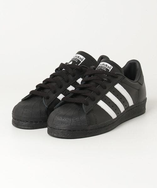 adidas(アディダス)の「adidas SUPERSTAR 82 アディダス スーパースター82(スニーカー・メンズ・ブラック×ホワイト/ホワイト×ブラック・26.5cm/27cm/27.5cm/28cm/28.5cm/25.5cm/25cm/24.5cm/24cm/23.5cm/23cm/22.5cm/26cm)」の2枚目の写真