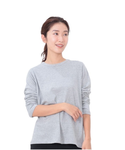BACKYARD FAMILY(バックヤードファミリー)の「コットン天竺長袖Tシャツ(Tシャツ/カットソー・レディース・ミント/ベージュ系その他/ライトイエロー/杢グレー/ライトブルー/ライトカーキ/ブラック/オフホワイト/グレー系その他・M/LL/L)」の4枚目の写真