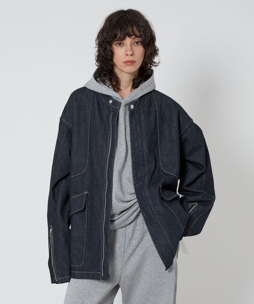 ASTRAET(アストラット)の「<ASTRAET>デニム ノーカラー ジップブルゾン UNISEX(デニムジャケット・レディース・ネイビー・1)」の2枚目の写真