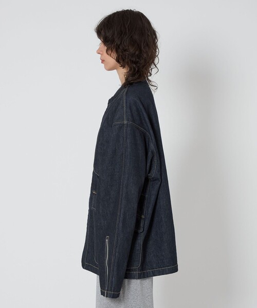 ASTRAET(アストラット)の「<ASTRAET>デニム ノーカラー ジップブルゾン UNISEX(デニムジャケット・レディース・ネイビー・1)」の7枚目の写真