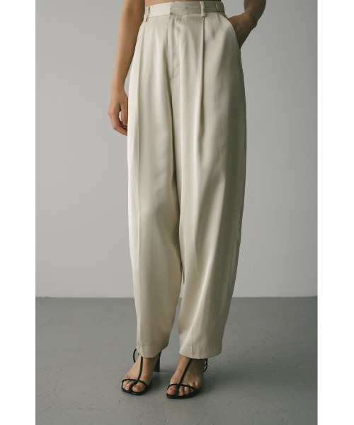 STYLEMIXER（スタイルミキサー）の「サテンタックフォルムパンツ（その他パンツ・レディース・アイボリー/ブラウン・SMALL/MEDIUM）」の6枚目の写真