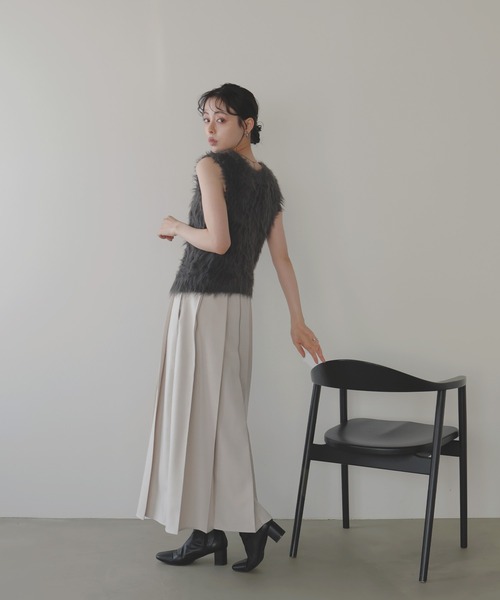 LIAN（リアン）の「フェザーニットベスト（ベスト・レディース・チャコールグレー/アイボリー/ブラウン・FREE）」の21枚目の写真