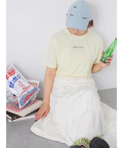 ehka sopo(エヘカソポ)の「ロゴ刺繍Tシャツ(Tシャツ/カットソー・レディース・オフホワイト/チャコールグレー/イエロー・F)」の4枚目の写真