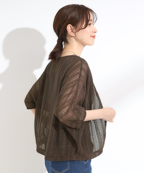 SHOO・LA・RUE(シューラルー)の「【洗える/S-LL】季節の変わり目に 透かし柄が涼やか ジップブルゾン(ブルゾン・レディース・ブラック/アイボリー/ダークブラウン・04/03/02/01)」の13枚目の写真