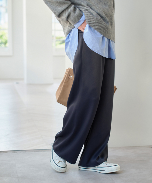 Spick & Span（スピックアンドスパン）の「サテンイージーベルボトムパンツ（その他パンツ・レディース・ネイビー/ベージュ系その他/アイボリー・36/38/40）」の21枚目の写真