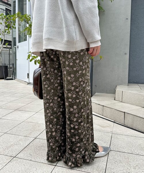 CIAOPANIC（チャオパニック）の「アソート柄ベロアフリルパンツ〈ドット／フラワー〉（その他パンツ・レディース・グレー/ベージュ系その他/カーキ/ブラック系その他/ブラック・MEDIUM/SMALL）」の15枚目の写真