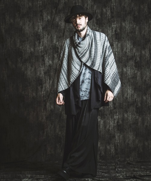 NO ID.(ノーアイディ)の「【NO ID.】4-Way Twist Knit Poncho / 4ウェイ ツイスト ニット ポンチョ(ポンチョ・メンズ・ブラック/その他23・ONE SIZE)」の16枚目の写真