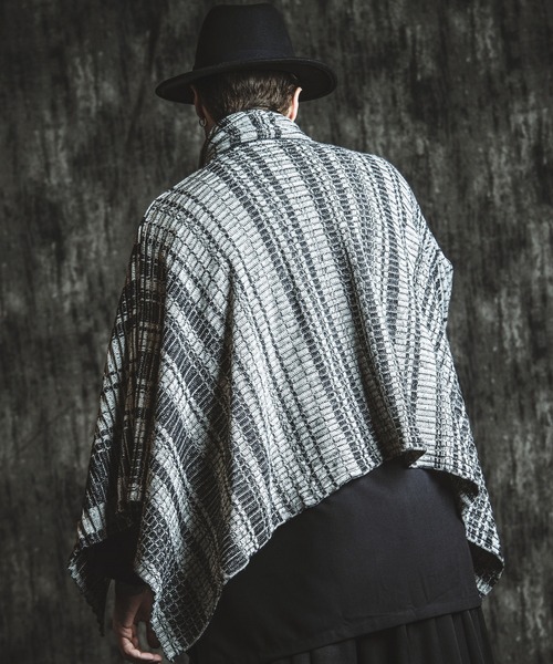 NO ID.(ノーアイディ)の「【NO ID.】4-Way Twist Knit Poncho / 4ウェイ ツイスト ニット ポンチョ(ポンチョ・メンズ・ブラック/その他23・ONE SIZE)」の7枚目の写真