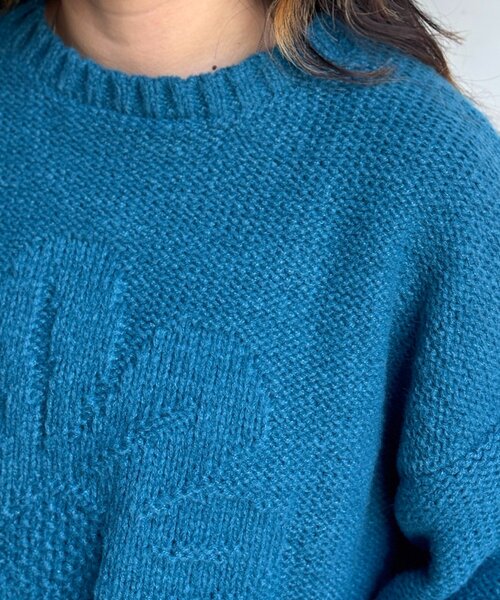 CPCM（シーピーシーエム）の「同色花柄ジャガードニット（ニット/セーター・レディース・ブルー/アイボリー/グリーン/マスタード/ネイビー・SMALL/MEDIUM）」の9枚目の写真