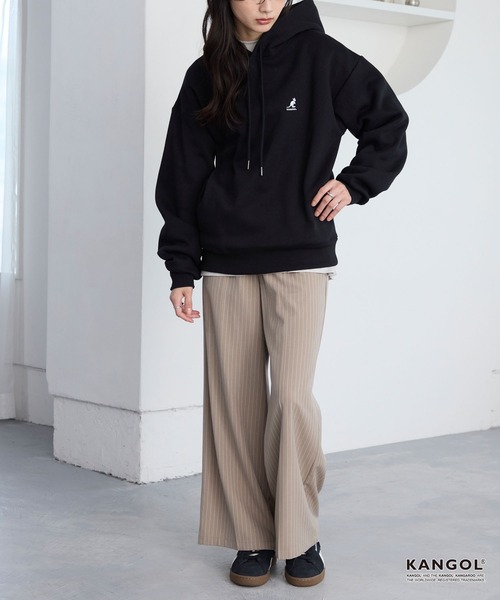 KANGOL（カンゴール）の「KANGOL/カンゴール 別注 ロゴ ワンポイント刺繍 オーバーサイズ シームポケット 裏起毛 プルオーバーパーカー（パーカー・メンズ・チャコール/ワイン系/グレー/グレイッシュベージュ/ブラック/ブラウン/ネイビー・L/M/S）」の20枚目の写真