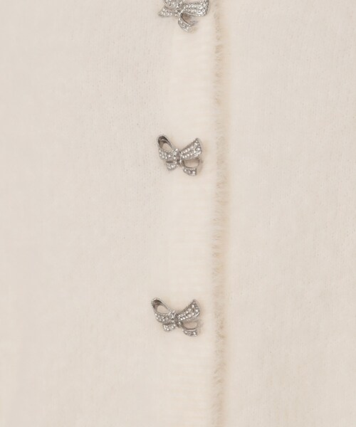 couture brooch（クチュールブローチ）の「【高見え・大人可愛い】ビジューリボン釦 前後2WAYフェザーカーディガントップス（カーディガン/ボレロ・レディース・アイボリー/ブラック/サックスブルー・36/38/40/42）」の12枚目の写真
