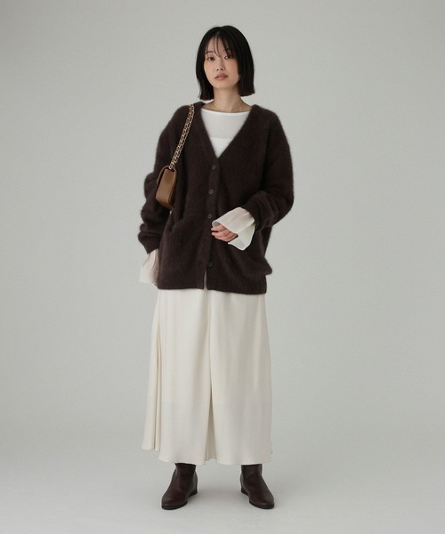 BABYLONE(バビロン)の「FOXカシミヤカーディガン(カーディガン/ボレロ・レディース・オフホワイト/チャコール/ホワイト/カーキ/ライトベージュ/ダークブラウン・フリー)」の10枚目の写真