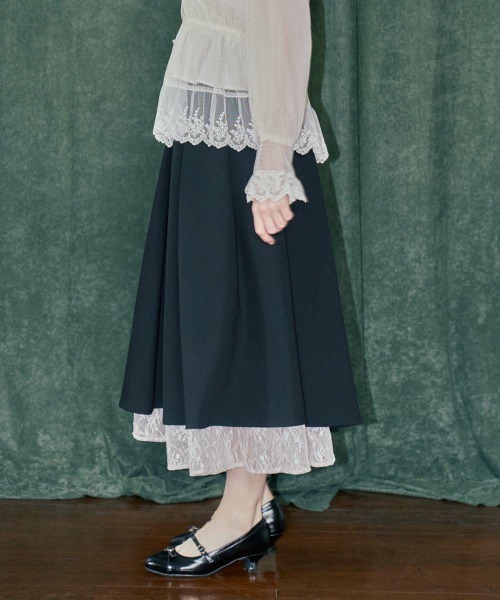 an another angelus（アンアナザーアンジェラス）の「レースレイヤードタックフレアースカート/fint フィント（スカート・レディース・ブラック/グレー・FREE）」の5枚目の写真