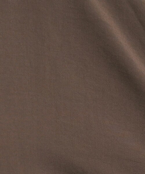 DRESKIP（ドレスキップ）の「【洗濯後シワになりにくい/吸水速乾/UVカット】着こなしで雰囲気いろいろ　お袖シャーリングシャツ（シャツ/ブラウス・レディース・ダークブラウン/オフホワイト/ネイビー系2・01/02/03/04）」の13枚目の写真