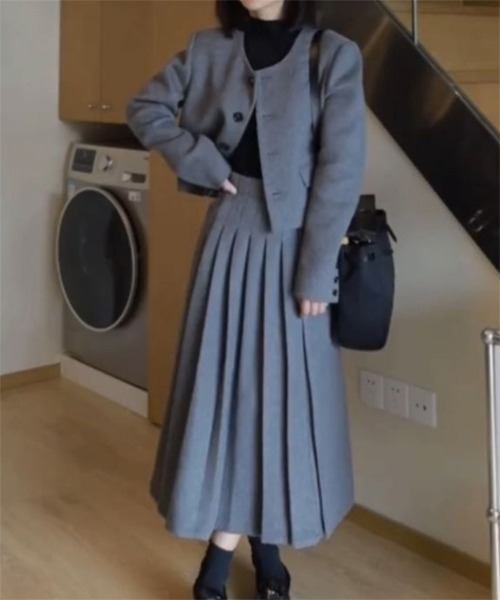 Ritzy(リッツィー)の「ノーカラージャケット+プリーツスカート 2点セット(セットアップ・レディース・チャコールグレー・L/M)」の10枚目の写真