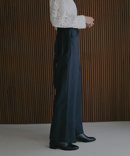 MANOF(マノフ)の「2WAY SUSPENDER PANTS(その他パンツ・レディース・ネイビー/ホワイト・M/S)」の4枚目の写真