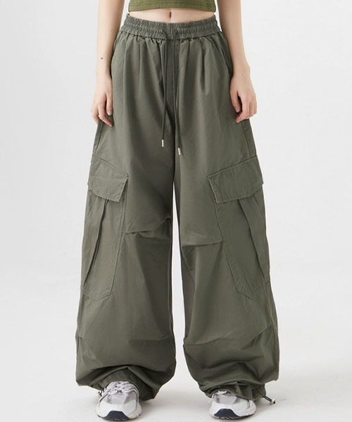 TONE SELECT WEAR(トーンセレクトウェア)の「【URGE:】リラックスワイドジャージパンツ(デニムパンツ・レディース・アイボリー/ブラック/オリーブ・MEDIUM/LARGE/X-LARGE)」の3枚目の写真