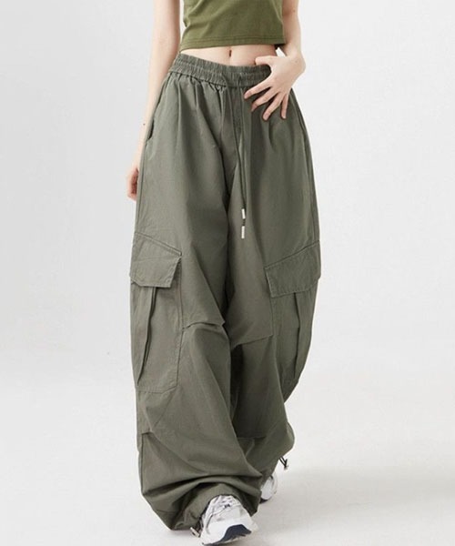 TONE SELECT WEAR(トーンセレクトウェア)の「【URGE:】リラックスワイドジャージパンツ(デニムパンツ・レディース・アイボリー/ブラック/オリーブ・MEDIUM/LARGE/X-LARGE)」の11枚目の写真