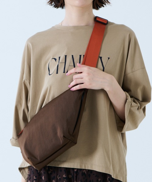 SML（エスエムエル）の「【SML/エスエムエル】ショルダーバッグS/K905058/シンプル/バッグ/撥水/ユニセックス【WEB限定】（ショルダーバッグ・レディース・ベージュ/ブラウン/グレー/ブラック・フリー）」の3枚目の写真