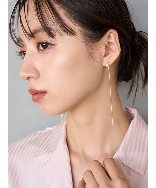 SNIDEL（スナイデル）の「ロングチェーンピアス（ピアス（両耳用）・レディース・シルバー/ゴールド・F）」の8枚目の写真