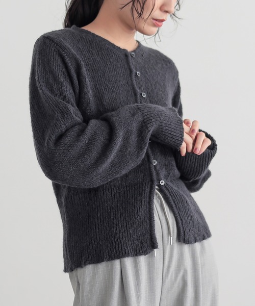 for/c(フォーシー)の「ふわふわニットカーディガン【サスティナブル】(ニット/セーター・レディース・チャコール/ピンク/ライトグレー・L/M)」の18枚目の写真