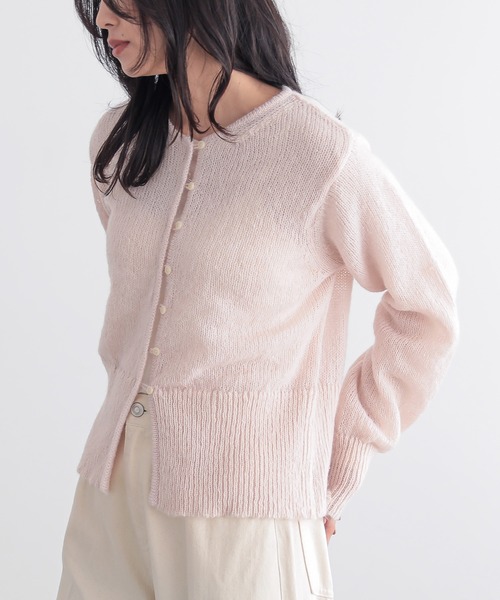 for/c(フォーシー)の「ふわふわニットカーディガン【サスティナブル】(ニット/セーター・レディース・チャコール/ピンク/ライトグレー・L/M)」の4枚目の写真