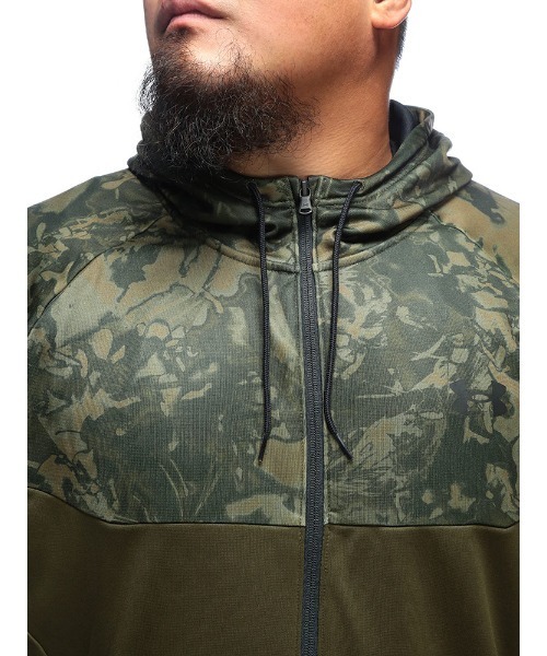 UNDER ARMOUR(アンダーアーマー)の「UNDER ARMOUR (アンダーアーマー) LOOSE アーマーフリース カモ フルジップ フーディーパーカー(パーカー・メンズ・ブラック/カーキ・3XL/4XL/5XL)」の12枚目の写真