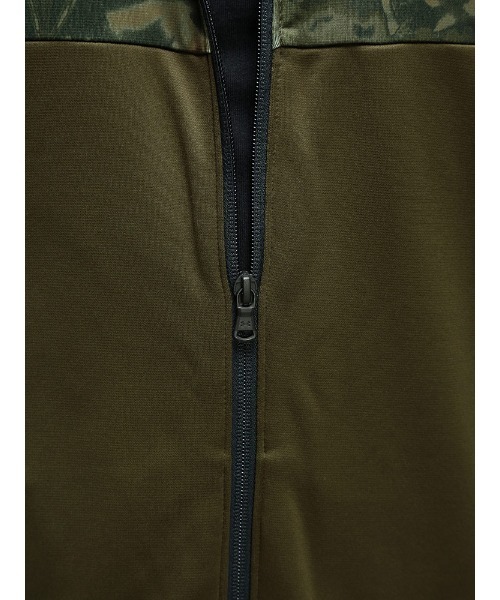 UNDER ARMOUR(アンダーアーマー)の「UNDER ARMOUR (アンダーアーマー) LOOSE アーマーフリース カモ フルジップ フーディーパーカー(パーカー・メンズ・ブラック/カーキ・3XL/4XL/5XL)」の14枚目の写真