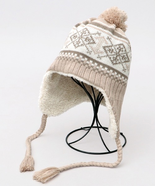 KRIFF MAYER(クリフメイヤー)の「裏ボア ジャガードニットワッチ 耳当て付き ポンポン ニット帽(ニットキャップ/ビーニー・メンズ・ブラック/ベージュ・FREE)」の4枚目の写真