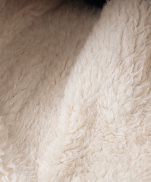 KRIFF MAYER(クリフメイヤー)の「裏ボア ジャガードニットワッチ 耳当て付き ポンポン ニット帽(ニットキャップ/ビーニー・メンズ・ブラック/ベージュ・FREE)」の11枚目の写真