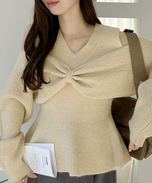 Ada.(エイダ)の「リボン 付き オープンショルダー ペプラム ニット プルオーバー(ニット/セーター・レディース・グレー/アイボリー/ブラック/ブラウン・FREE)」の10枚目の写真