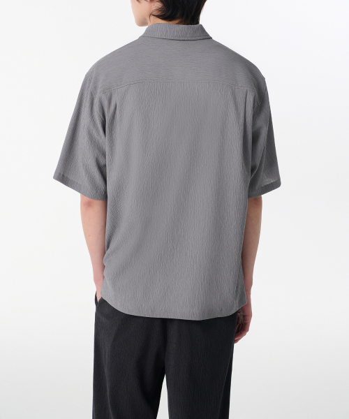 MUSINSA STANDARD（ムシンサスタンダード）の「クリンクルリラックスド半袖シャツ[グレー]（シャツ/ブラウス・メンズ・その他・MEDIUM/LARGE/X-LARGE/XX-LARGE）」の2枚目の写真