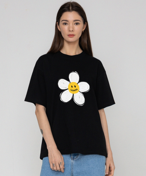 GRAVER（グレーバー）の「[ユニセックス]ペインティングビッグフラワードット半袖Tシャツ_ブラック（Tシャツ/カットソー・レディース・ブラック・MEDIUM/SMALL/LARGE/X-LARGE）」の4枚目の写真