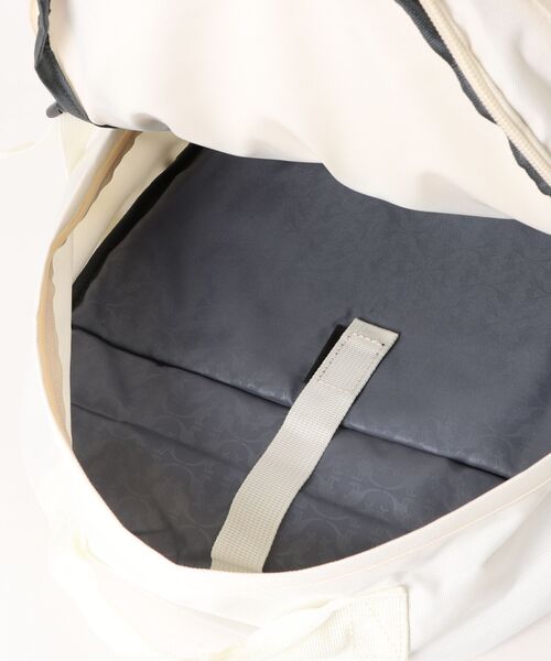 KANGOL(カンゴール)の「【KANGOL】サイドベルト BIGポケット リュック KGSA-BG00197(バックパック/リュック・メンズ・ブラック/オフホワイト/ベージュ・FREE)」の6枚目の写真