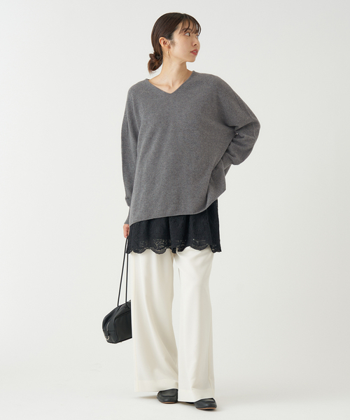 IENA(イエナ)の「《追加2》Fineニュージーウール ニュアンス Vプルオーバー(ニット/セーター・レディース・ベージュ/スカイブルー/グレー・FREE)」の5枚目の写真