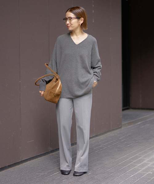 IENA(イエナ)の「《追加2》Fineニュージーウール ニュアンス Vプルオーバー(ニット/セーター・レディース・ベージュ/スカイブルー/グレー・FREE)」の6枚目の写真