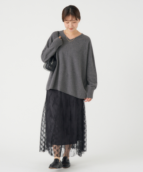 IENA(イエナ)の「《追加2》Fineニュージーウール ニュアンス Vプルオーバー(ニット/セーター・レディース・ベージュ/スカイブルー/グレー・FREE)」の8枚目の写真