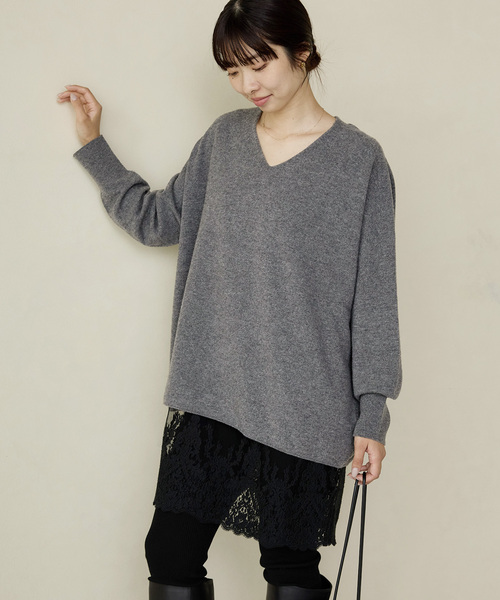 IENA(イエナ)の「《追加2》Fineニュージーウール ニュアンス Vプルオーバー(ニット/セーター・レディース・ベージュ/スカイブルー/グレー・FREE)」の12枚目の写真