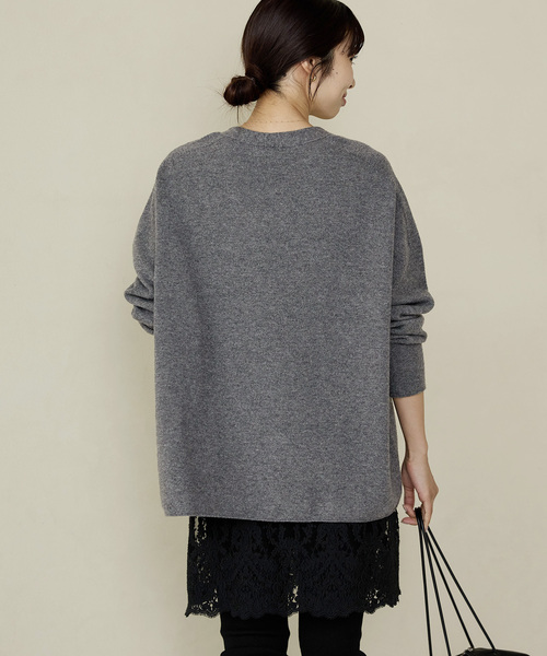 IENA(イエナ)の「《追加2》Fineニュージーウール ニュアンス Vプルオーバー(ニット/セーター・レディース・ベージュ/スカイブルー/グレー・FREE)」の14枚目の写真