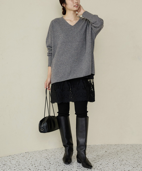 IENA(イエナ)の「《追加2》Fineニュージーウール ニュアンス Vプルオーバー(ニット/セーター・レディース・ベージュ/スカイブルー/グレー・FREE)」の15枚目の写真