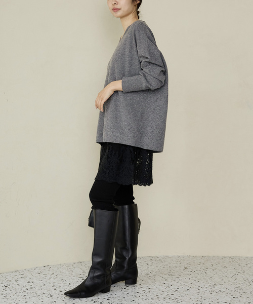 IENA(イエナ)の「《追加2》Fineニュージーウール ニュアンス Vプルオーバー(ニット/セーター・レディース・ベージュ/スカイブルー/グレー・FREE)」の16枚目の写真