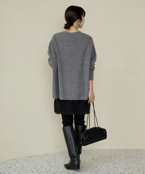 IENA(イエナ)の「《追加2》Fineニュージーウール ニュアンス Vプルオーバー(ニット/セーター・レディース・ベージュ/スカイブルー/グレー・FREE)」の17枚目の写真