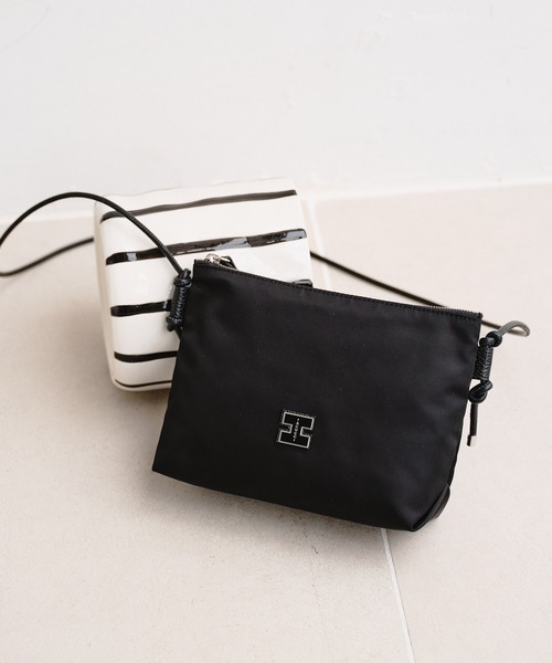 IACUCCI（イアクッチ）の「アーゴ ポーチSD NYLON/CERVO（ショルダーバッグ・レディース・ブラック・FREE）」の18枚目の写真