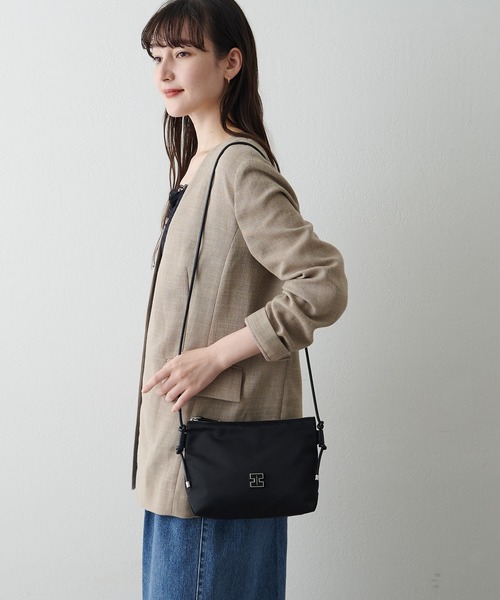 IACUCCI（イアクッチ）の「アーゴ ポーチSD NYLON/CERVO（ショルダーバッグ・レディース・ブラック・FREE）」の15枚目の写真
